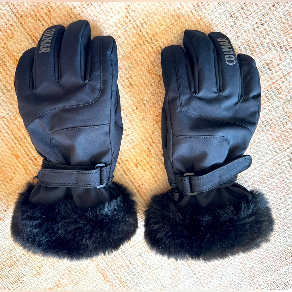 Colmar Women’s Ski Gloves. Black.